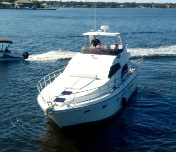 Slide: The Image of Neptunus 55 Sedan 1995 - 4