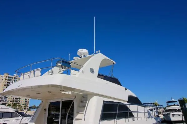 Slide: The Image of Neptunus 55 Sedan 1995 - 8