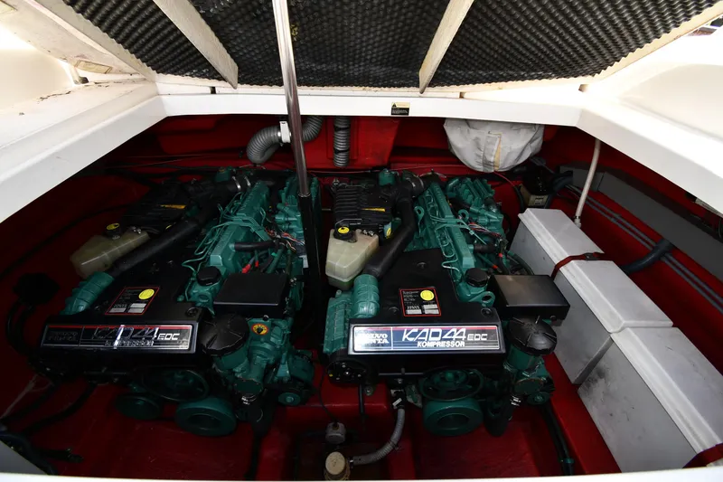 Slide: The Image of Engine room of 2000 Sunseeker Superhawk 34 with twin engines. - 47