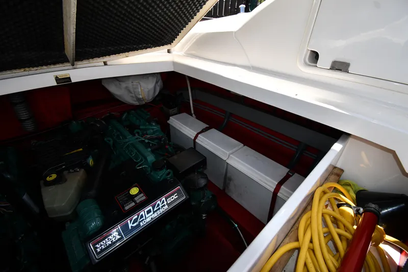 Slide: The Image of Engine compartment of 2000 Sunseeker Superhawk 34 with Volvo Penta KAD44 engine. - 48