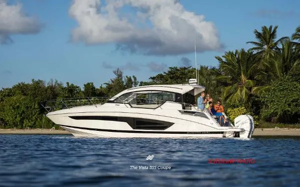 Slide: The Image of Four Winns 355 Vista with Twin Yamaha 300 2020 - 0