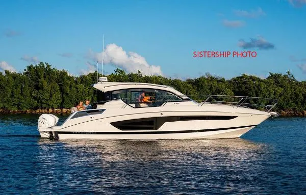 Slide: The Image of Four Winns 355 Vista with Twin Yamaha 300 2020 - 1