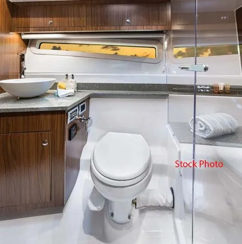 Slide: The Image of Four Winns 355 Vista with Twin Yamaha 300 2020 - 11
