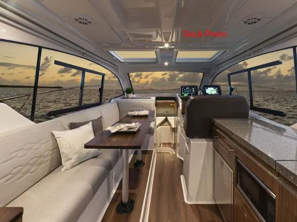 Slide: The Image of Four Winns 355 Vista with Twin Yamaha 300 2020 - 7