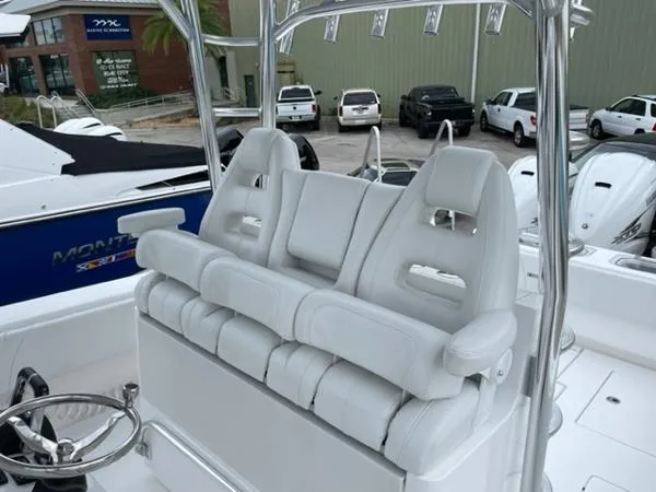 Slide: The Image of Contender 39 Fisharound 2021 - 10