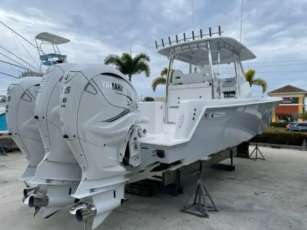 Slide: The Image of Contender 39 Fisharound 2021 - 3