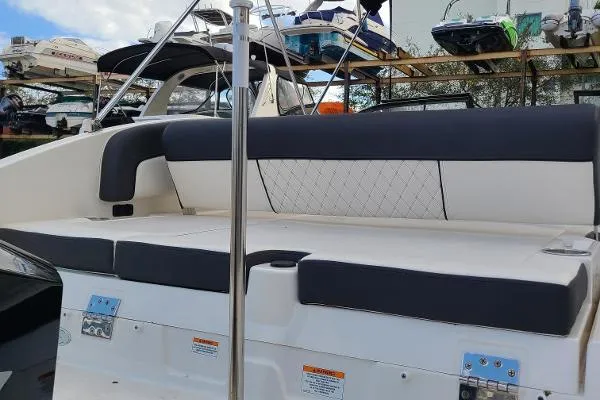 Slide: The Image of Bayliner DX2200 2021 - 5