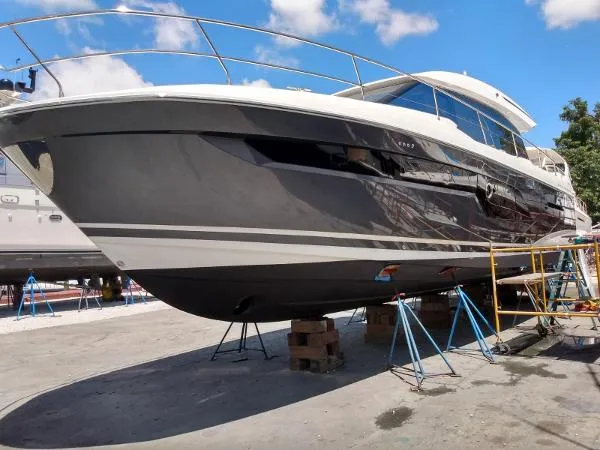 Slide: The Image of Prestige 520S 2020 - 1