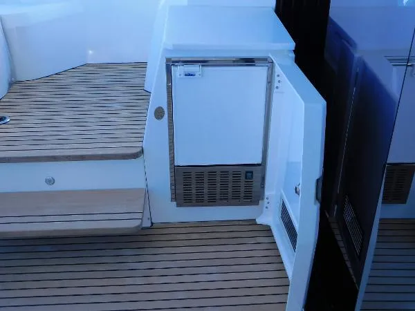 Slide: The Image of Prestige 520S 2020 - 10