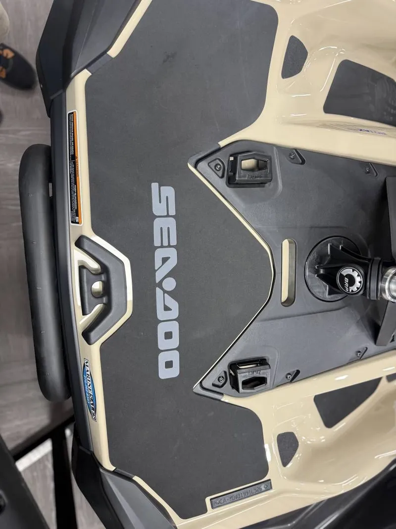 Slide: The Image of Sea-Doo 13ta - Wake Pro 230 W/snd 2026 - 6