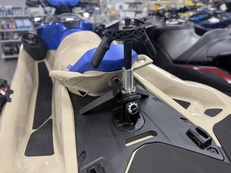 Slide: The Image of Sea-Doo 13ta - Wake Pro 230 W/snd 2026 - 7