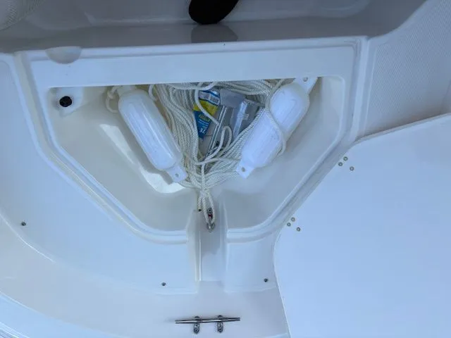 Slide: The Image of Boston Whaler 130 Super Sport 2026 - 11