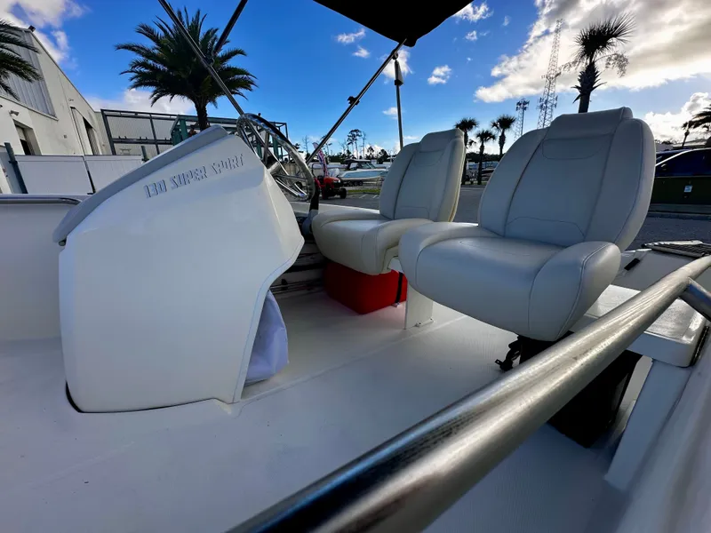 Slide: The Image of Boston Whaler 130 Super Sport 2026 - 3