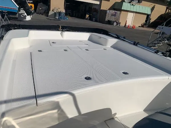 Slide: The Image of Mako Pro Skiff 17 CC 2019 - 5