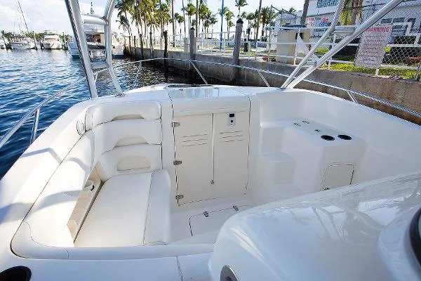 Slide: The Image of Boston Whaler 320 Outrage Cuddy Cabin 2008 - 10