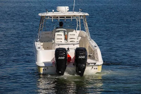 Slide: The Image of Boston Whaler 320 Outrage Cuddy Cabin 2008 - 5