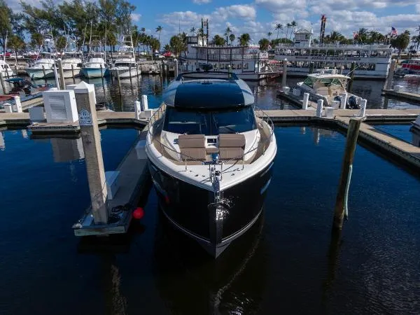 Slide: The Image of Carver Yachts C52 Coupe 2020 - 4