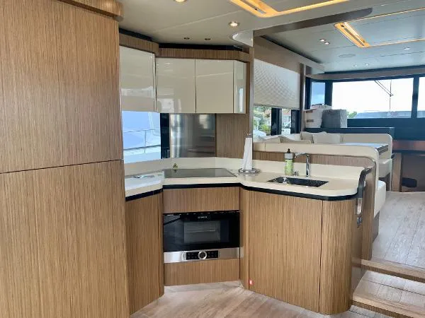 Slide: The Image of Absolute 52 Navetta 2019 - 6