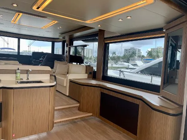 Slide: The Image of Absolute 52 Navetta 2019 - 8