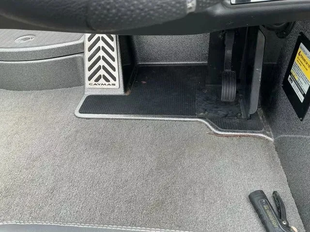 Slide: The Image of Caymas CX 21 PRO Bass Boat 2020 - 13