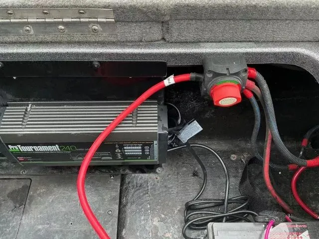 Slide: The Image of Caymas CX 21 PRO Bass Boat 2020 - 8