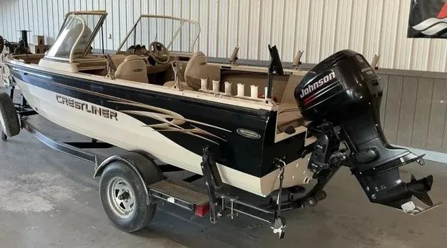 Slide: The Image of Crestliner Super Hawk 1800 Fishing Boat 2002 - 6