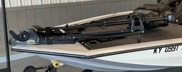 Slide: The Image of Tracker Pro Team 175 Bass Boat 2023 - 12