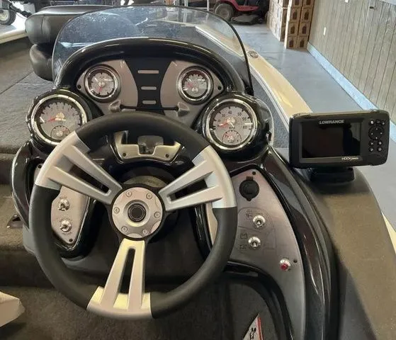 Slide: The Image of Tracker Pro Team 175 Bass Boat 2023 - 22