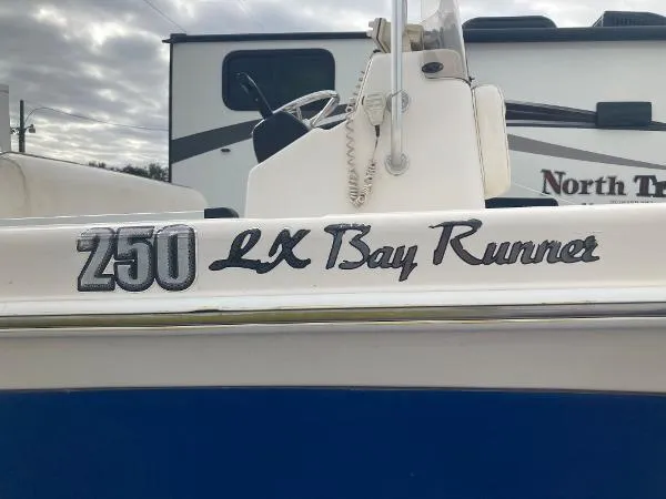 Slide: The Image of Sea Chaser 250 LX Bay Runner 2009 - 4