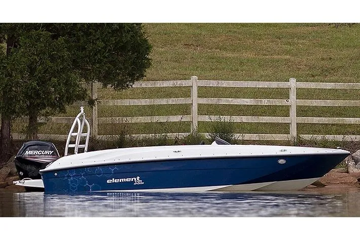 Slide: The Image of Bayliner Element E18 2020 - 1