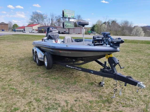 Slide: The Image of Ranger Z519 Bass Boat 2024 - 12