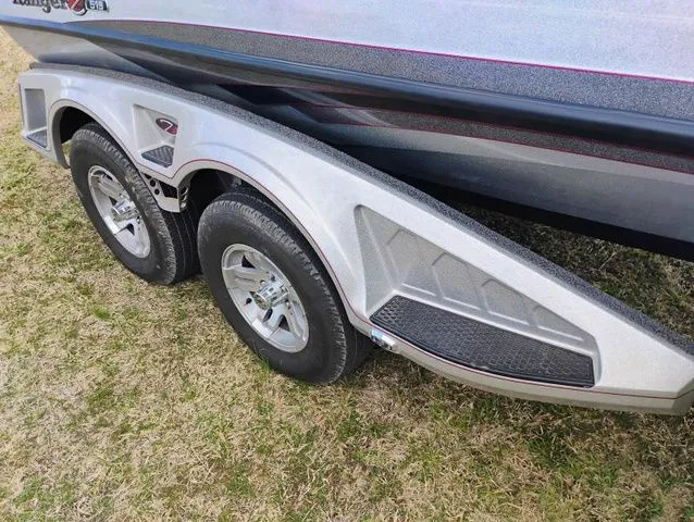Slide: The Image of Ranger Z519 Bass Boat 2024 - 14