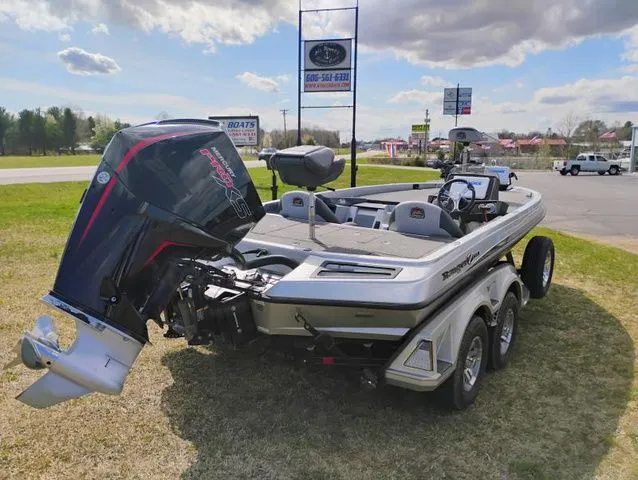 Slide: The Image of Ranger Z519 Bass Boat 2024 - 19