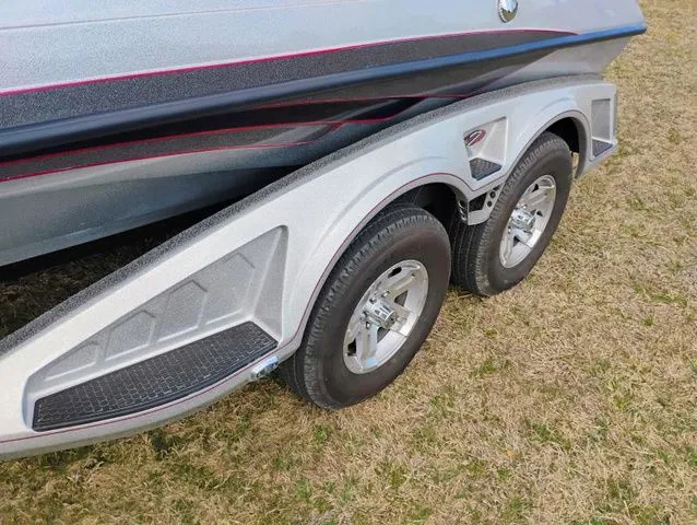 Slide: The Image of Ranger Z519 Bass Boat 2024 - 21