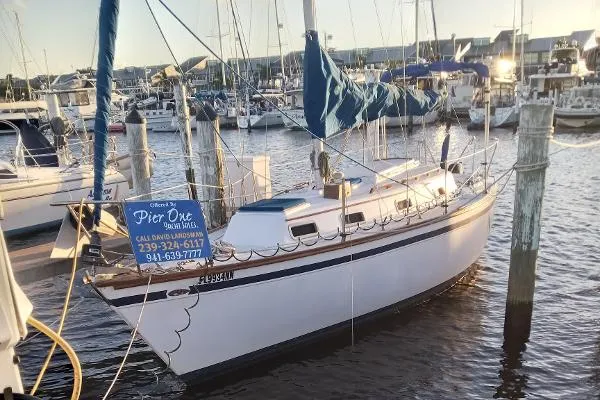 Slide: The Image of Cape Dory Intrepid 9 Meter 1979 - 0