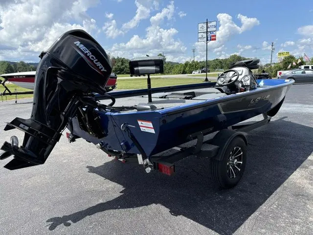 Slide: The Image of Lowe Stinger 175 Bass Boat 2022 - 12