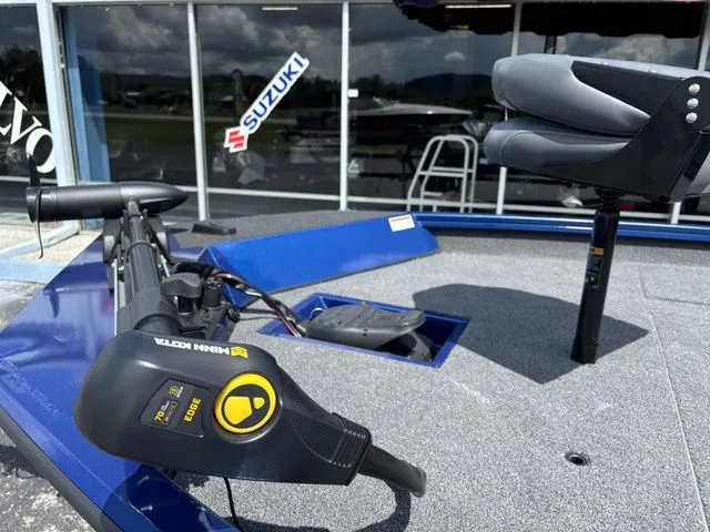 Slide: The Image of Lowe Stinger 175 Bass Boat 2022 - 14