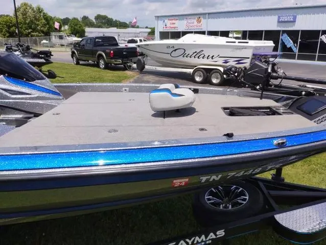 Slide: The Image of Caymas CX 20 PRO Bass Boat 2022 - 14