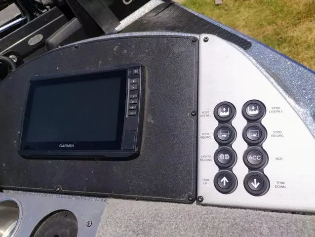 Slide: The Image of Caymas CX 20 PRO Bass Boat 2022 - 16