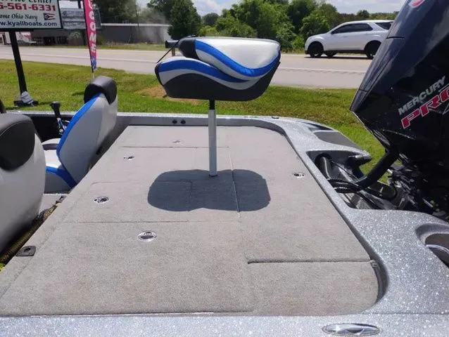 Slide: The Image of Caymas CX 20 PRO Bass Boat 2022 - 21