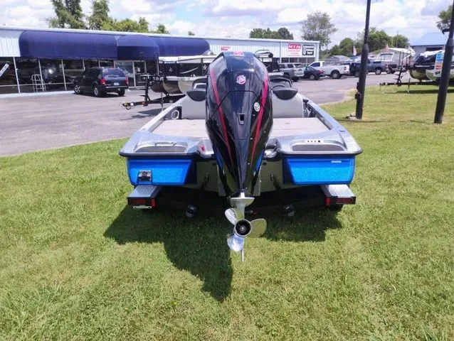 Slide: The Image of Caymas CX 20 PRO Bass Boat 2022 - 9