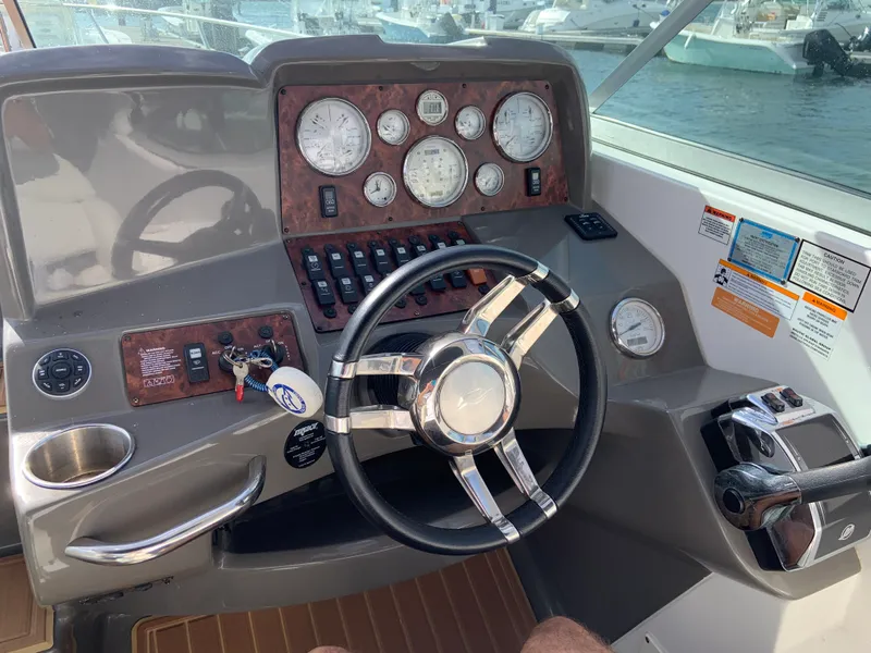 Slide: The Image of Rinker 310 Express Cruiser 2015 - 4