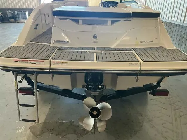 Slide: The Image of Sea Ray SPX 230 Bowrider 2019 - 3