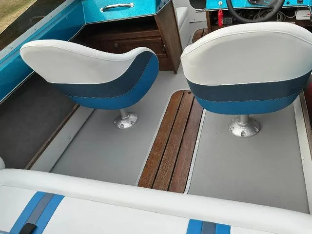 Slide: The Image of Checkmate AMBASSADOR Bowrider 1989 - 12