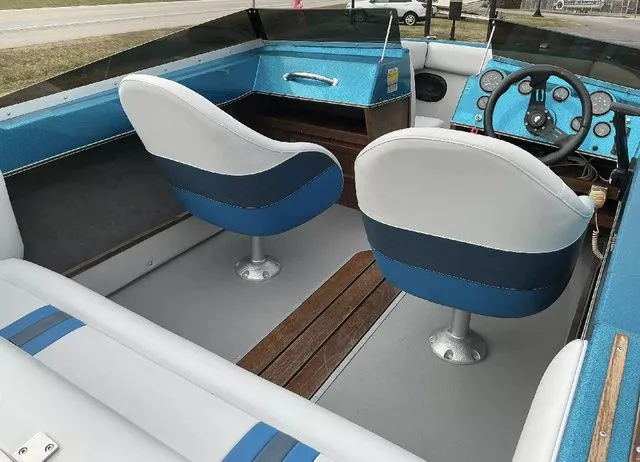 Slide: The Image of Checkmate AMBASSADOR Bowrider 1989 - 13