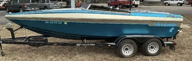 Slide: The Image of Checkmate AMBASSADOR Bowrider 1989 - 4