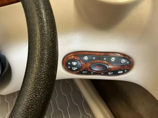 Slide: The Image of Sea Ray BR Bowrider 2003 - 12