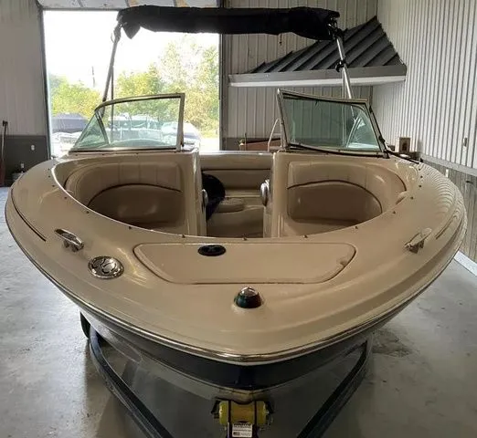 Slide: The Image of Sea Ray BR Bowrider 2003 - 19