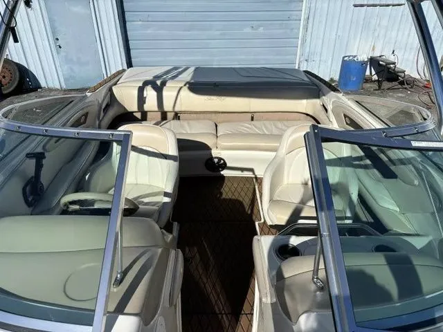 Slide: The Image of Sea Ray 210 BR Cruiser (Power) 1998 - 10