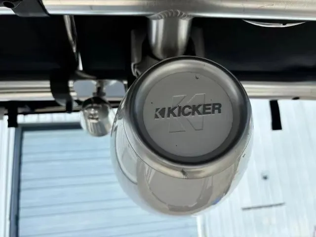 Slide: The Image of Sea Ray 210 BR Cruiser (Power) 1998 - 20